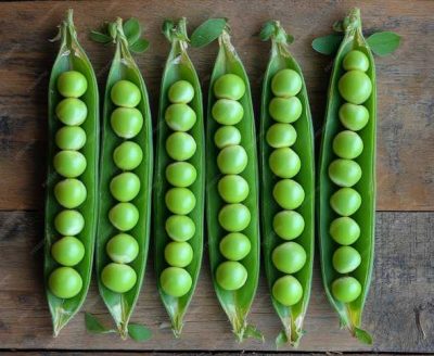 Section A: VEGETABLE CLASSES - A14 Six pods of peas