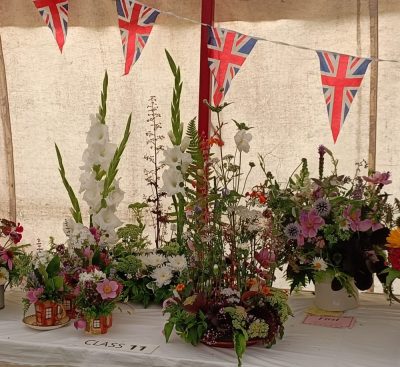 Section D: FLOWER ARRANGING CLASSES - D1 Cottage Garden